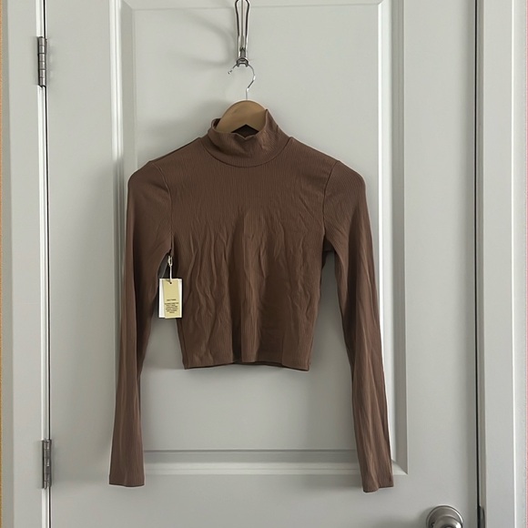Wilfred Tops - NWT Aritzia Wilfred Only Long Sleeve Blouse - Saville / Tan Brown (S)
